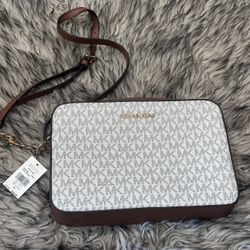 Michael Kors Crossbody AUTHENTIC 