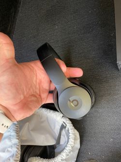 Beats wireless solo with noise cancelation