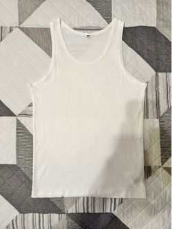 Uniqlo White Ribbed Tank Top Size Large | BNWOT | Essential Ba