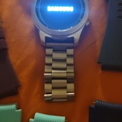 Samsung gear S3.