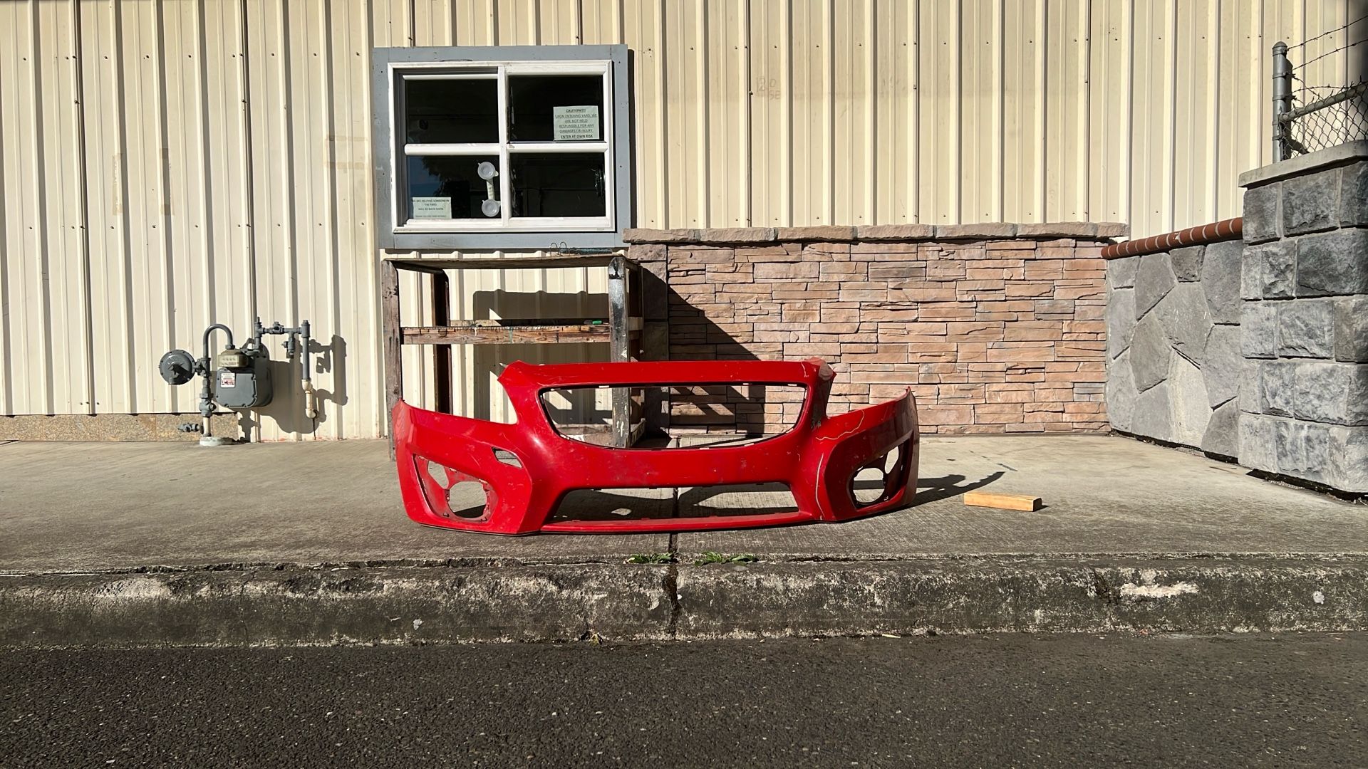2011 Volvo C30 Front Bumper Cover #B912 VO1000 191