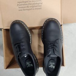 Men SIZE 8 Dr. Martens