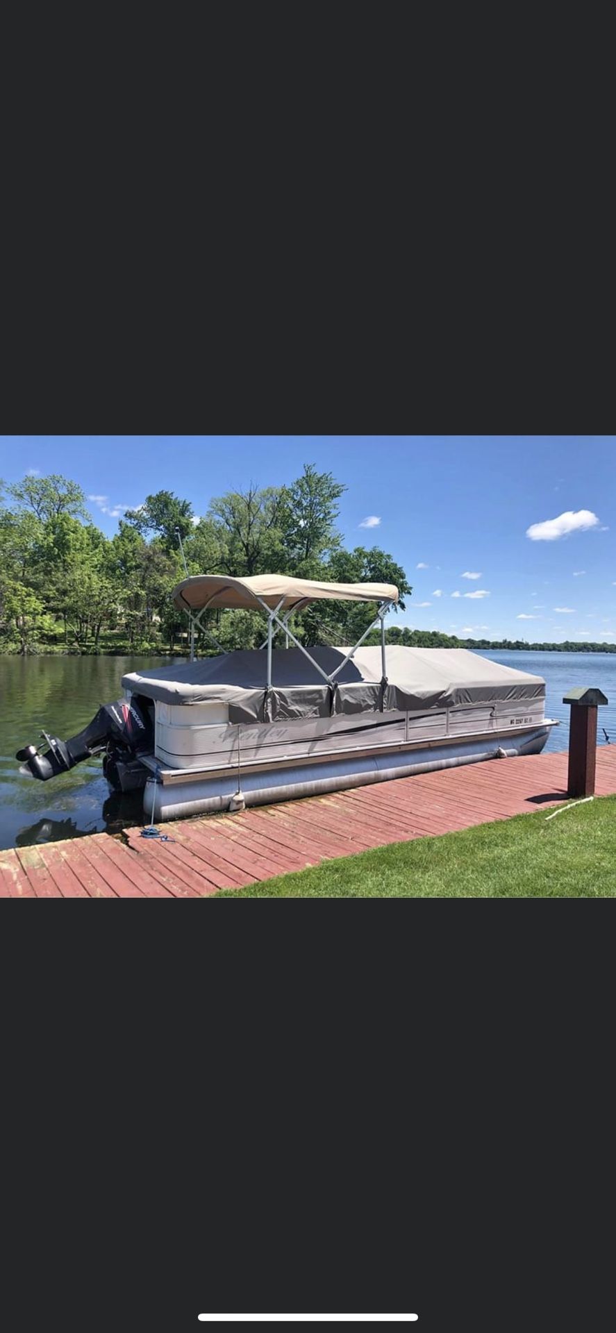 2005 Bentley 240 Cruise Pontoon Boat