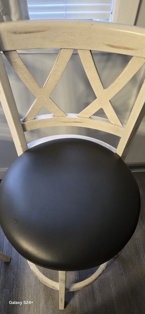 4 Bar Stools