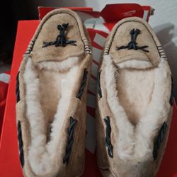 UGG Slippers Size 8