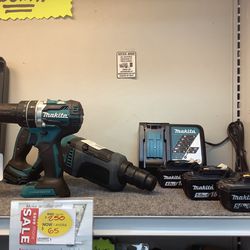 Makita Drill And Hammer drill Set With 3 Battery’s And Charger