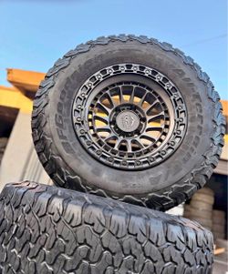 Wheel New 17*9 patter 6.139.7 For Toyota Tacoma Chevy Suburban GMC and Tires 285/70/17 Bfgoodich