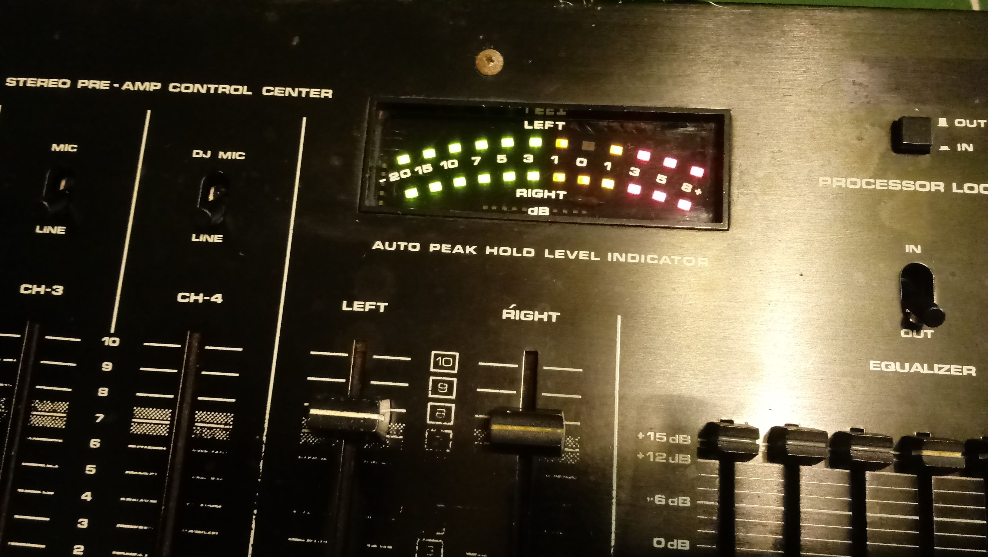 Numark DM1700 T Pre-Amp Stereo Control Center for Sale in