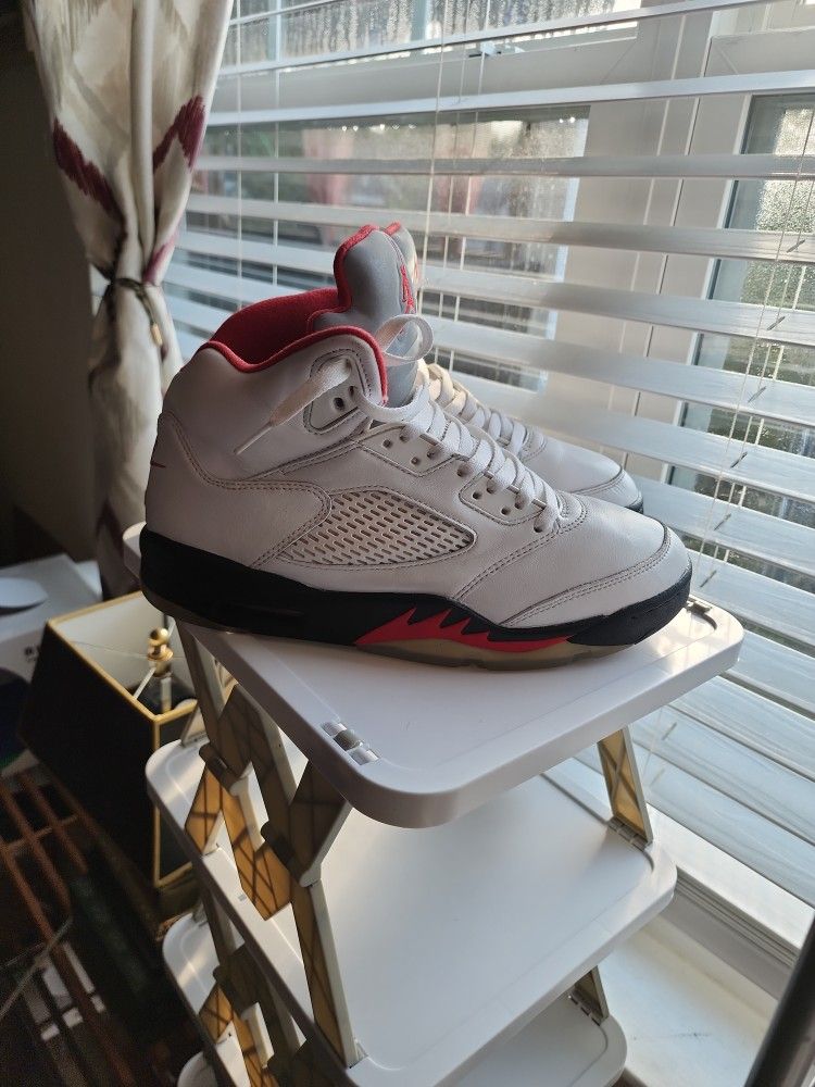 Nike Air Jordan 5 Retro "Fire Red" Sz 9.5