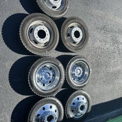 F450/F550 used factory 19.5 rims and tires OEM Nice alcoe diesel platinum 10 lug 