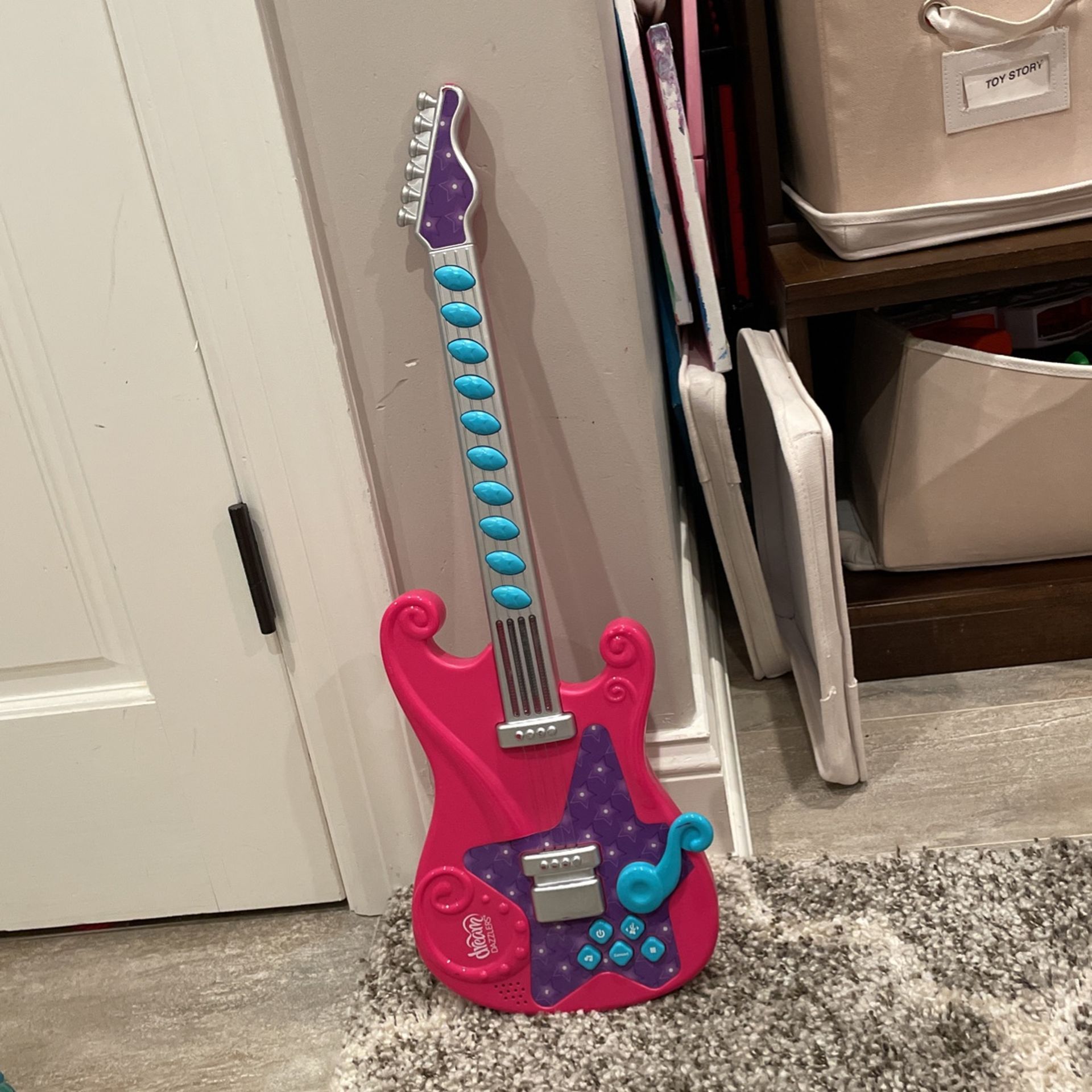 Dream Dazzlers Guitar
