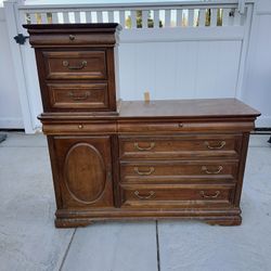 Solid Wood Dresser Vanity with Extended Left Side Height - Mirror 