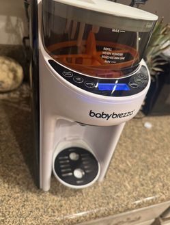 Baby brezza formula dispenser machine