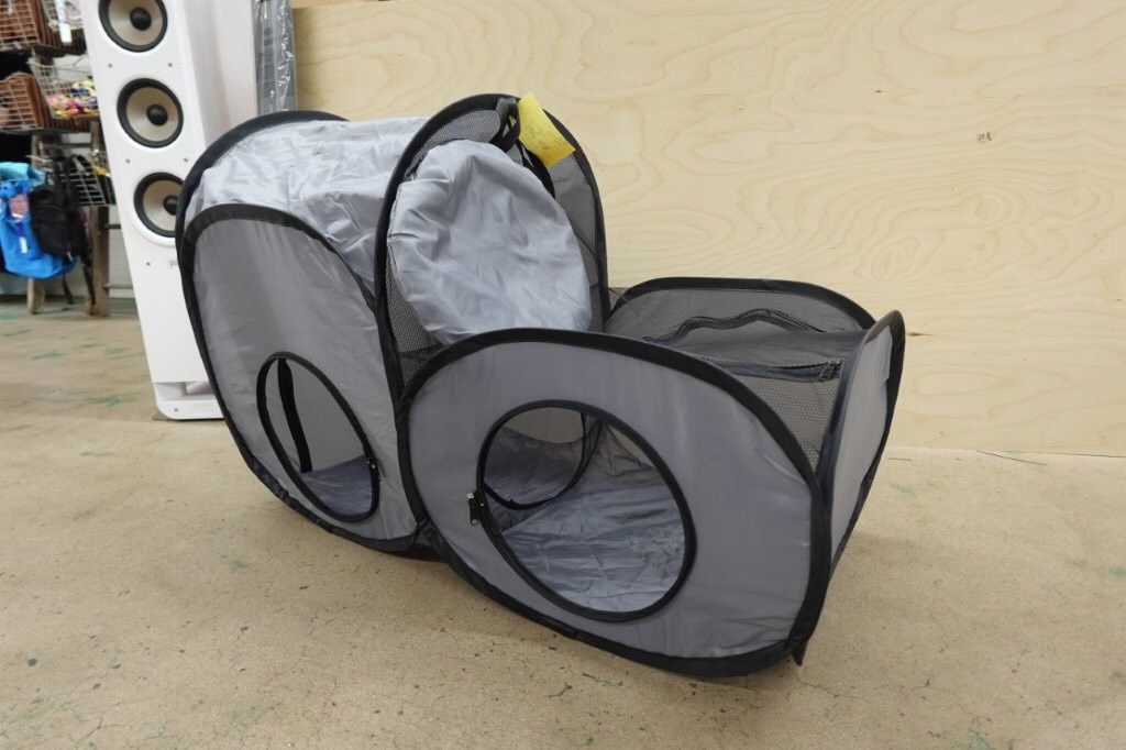 Tailtastic Pet Playpen with Surround Tunnel