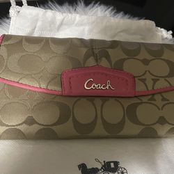 COACH WALLET PINK & TAN SIGNATURE STYLE 