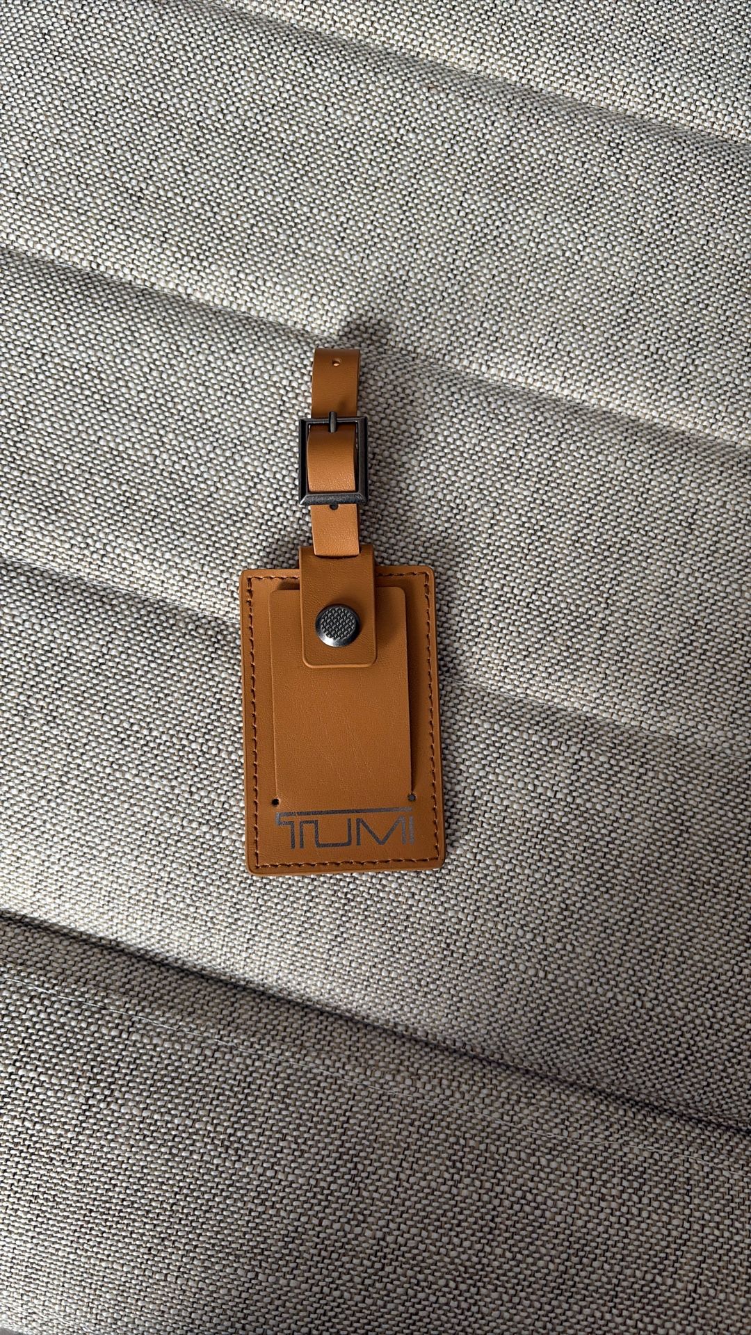 New TUMI Luggage Brown Leather Tag  With Silver Logo 
