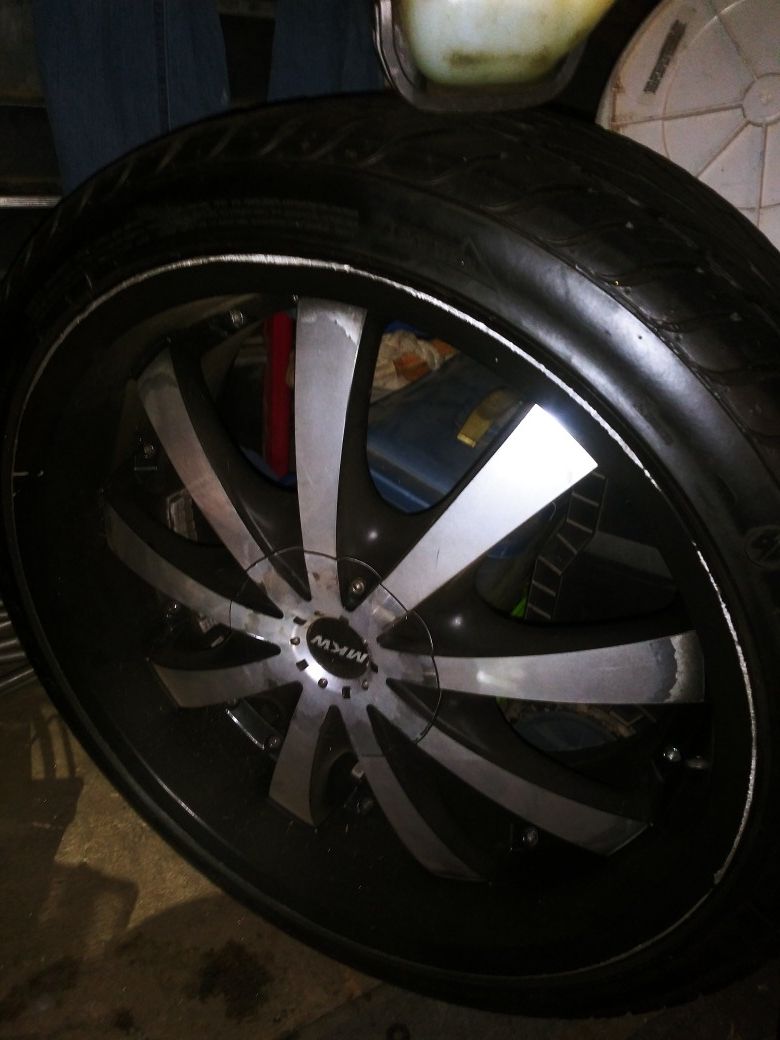 22 inch black and chrome rims