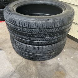 265/50R20 107T Bridgestone Dueler Set Of 2 Tires. 