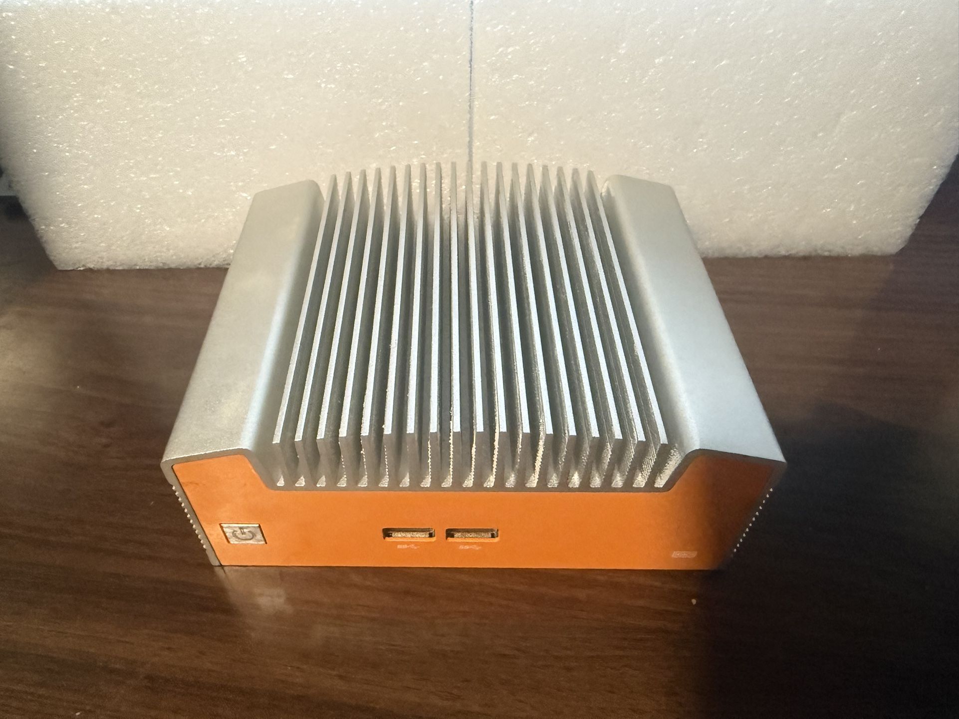 Onlogic Fanless Mini PC ML100G-31 #1