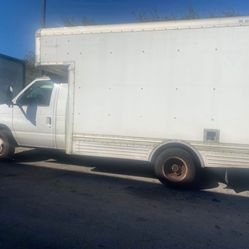 Ford E-450 / 2006 box truck