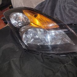 Passanger Side Headlight