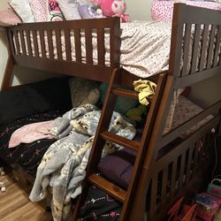 Twin Over Full Bunk Bed 