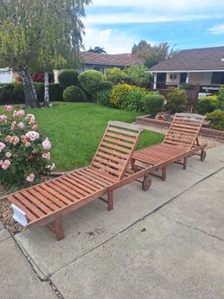 Wooden Outdoor Chaise Lounge Chairs – Set of 2