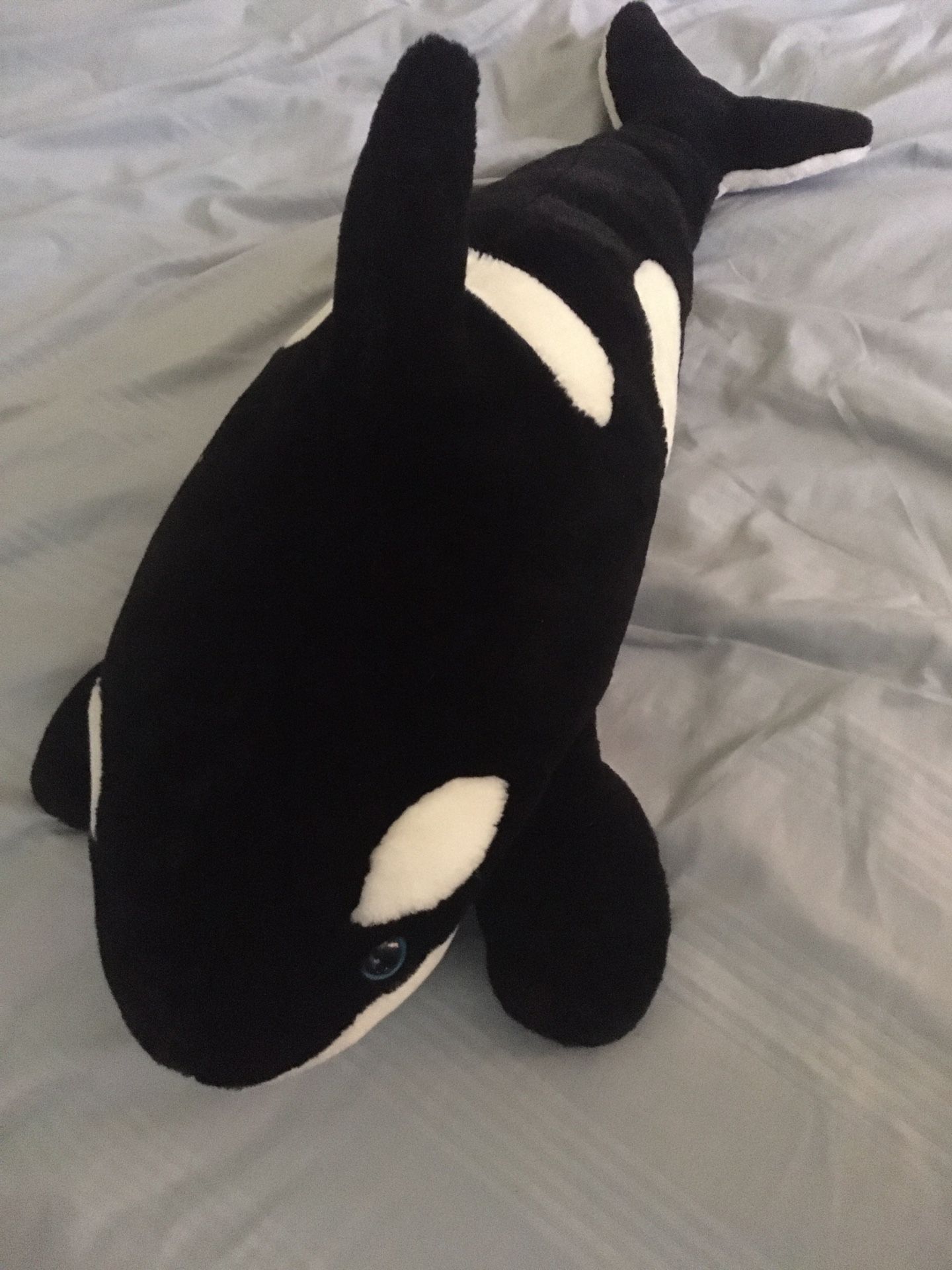SeaWorld Shamu Killer Whale Orca 21 Inch Stuffed Animal