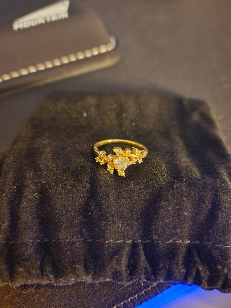 1/4 Carat Diamond 18k Gold Engagment Ring