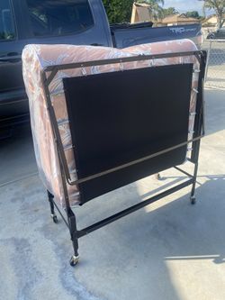 Rollaway Bed 39” and Mattres NEW