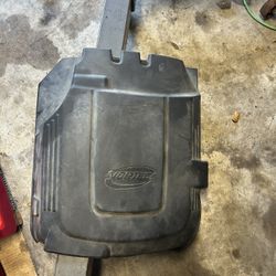 Engine Intake Manifold Cover For A 2008 Gmc Sierra