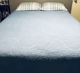 XL Blue Twin Size Quilt & 2 Pillow Shams
