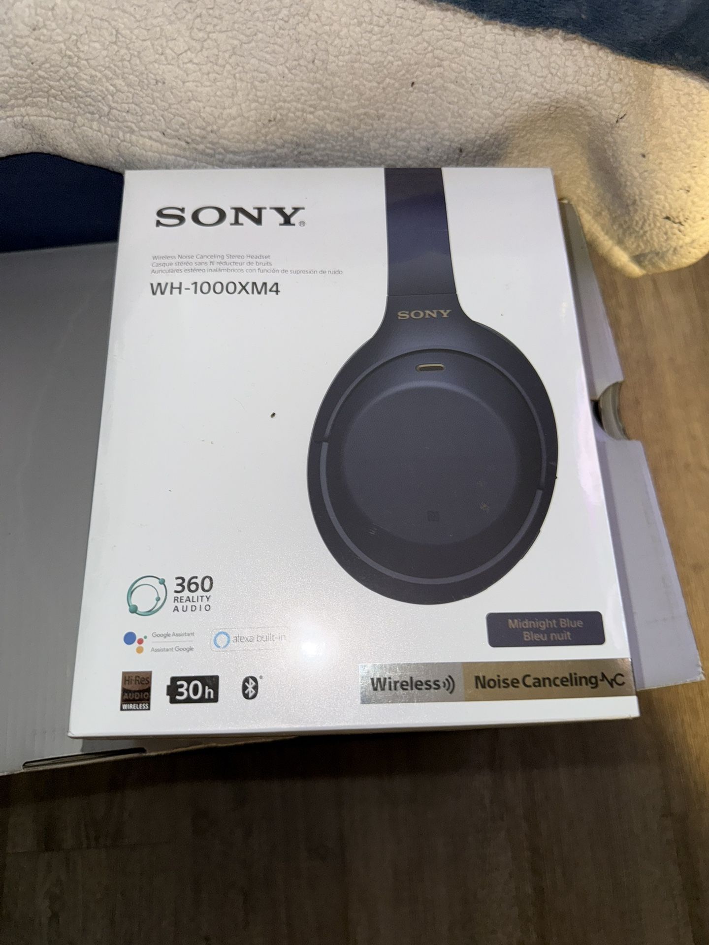 200 Asking For Brand New Sony WH-1000XM4 Worth 350