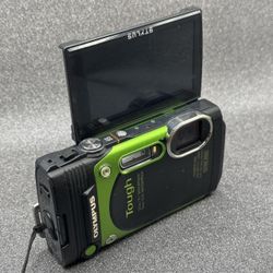 Olympus Black and Green Cameras-and-accessories(off3333)