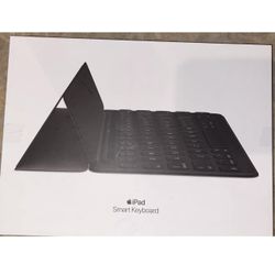 Apple iPad 7th/8th/9th Gen 10.2"/Pro 10.5"/Air 3rd Gen Smart Keyboard - Black