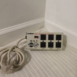 Tripp Lite ISOTEL 6 ULTRA Isobar 6 Outlets 120V Surge Suppressor..Tested/Working