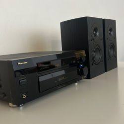 PIONEER Elite VSX –41  300 W  digital receiver+ Pioneer SP-BS22-LR Andrew Jones Signature Bookshelf Speakers