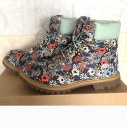 Rare Floral Timberlands Women's 7.5