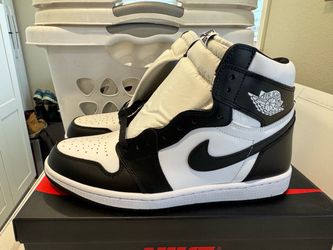 Nike Air Jordan 1 Retro Hi OG Sneakers Black White Size 9.5
