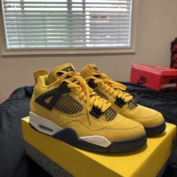 Air Jordan 4