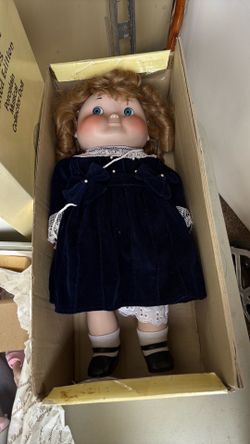Dolly, Dingle doll porcelain