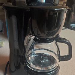 West Bend 100 Cup Coffee Maker for Sale in Reidsville, NC - OfferUp