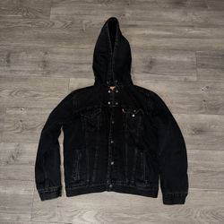 Black Levi’s Denim Jacket 