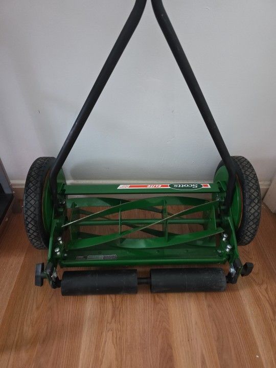 Scotts Elite 16 Inch Manual Push Mower New
