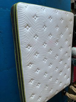 Full size bed