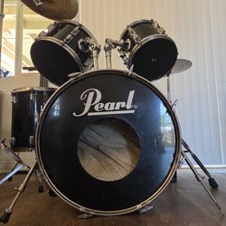 Pearl Drum Set