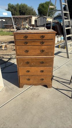 Dresser