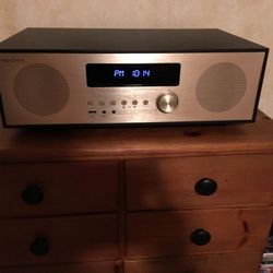 Insignia All-In-One Stereo Bluetooth /Radio/CD