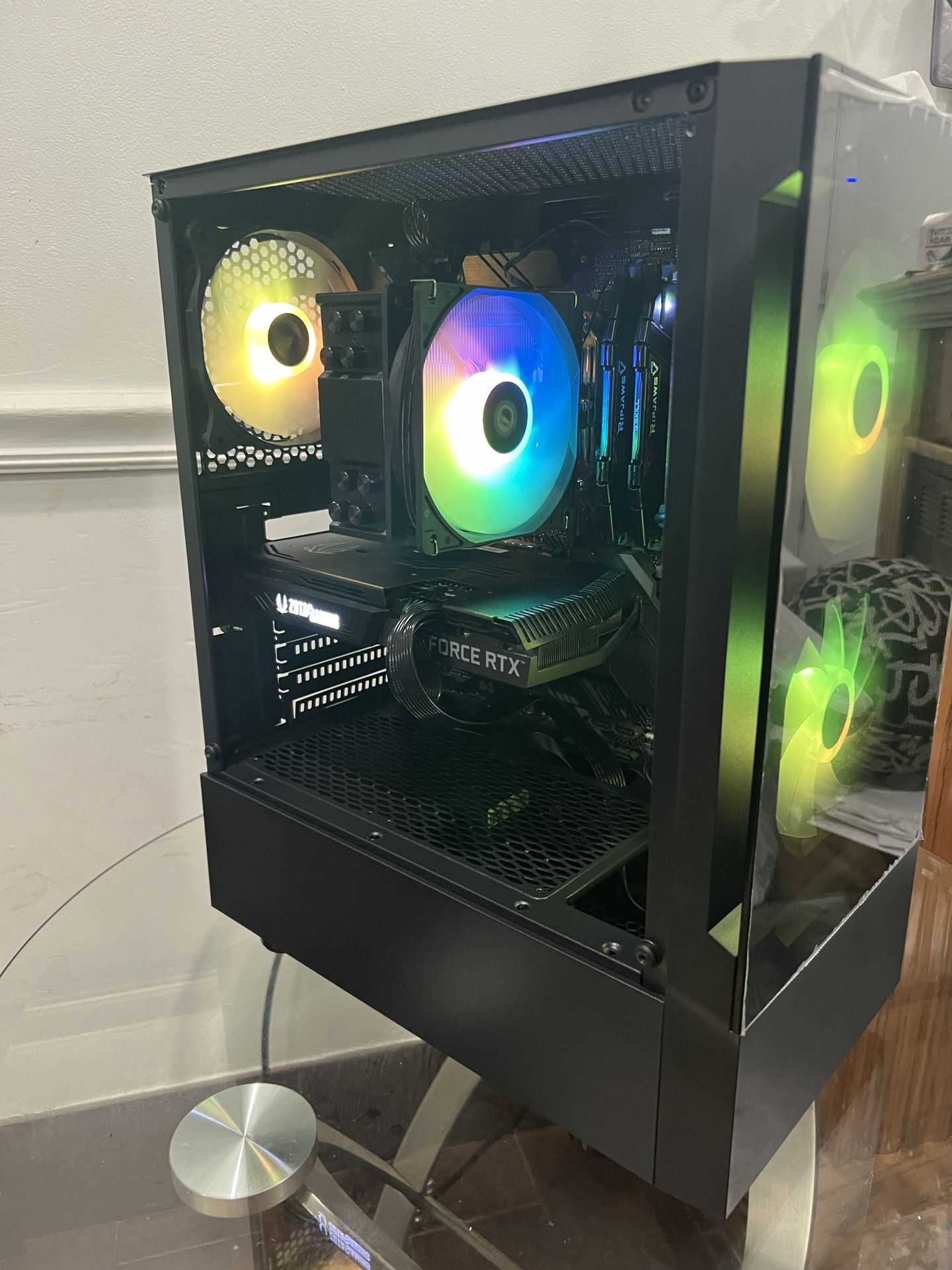 High End Gaming Pc / Streaming READ DISC
