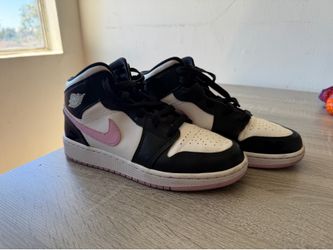 Jordan Mid